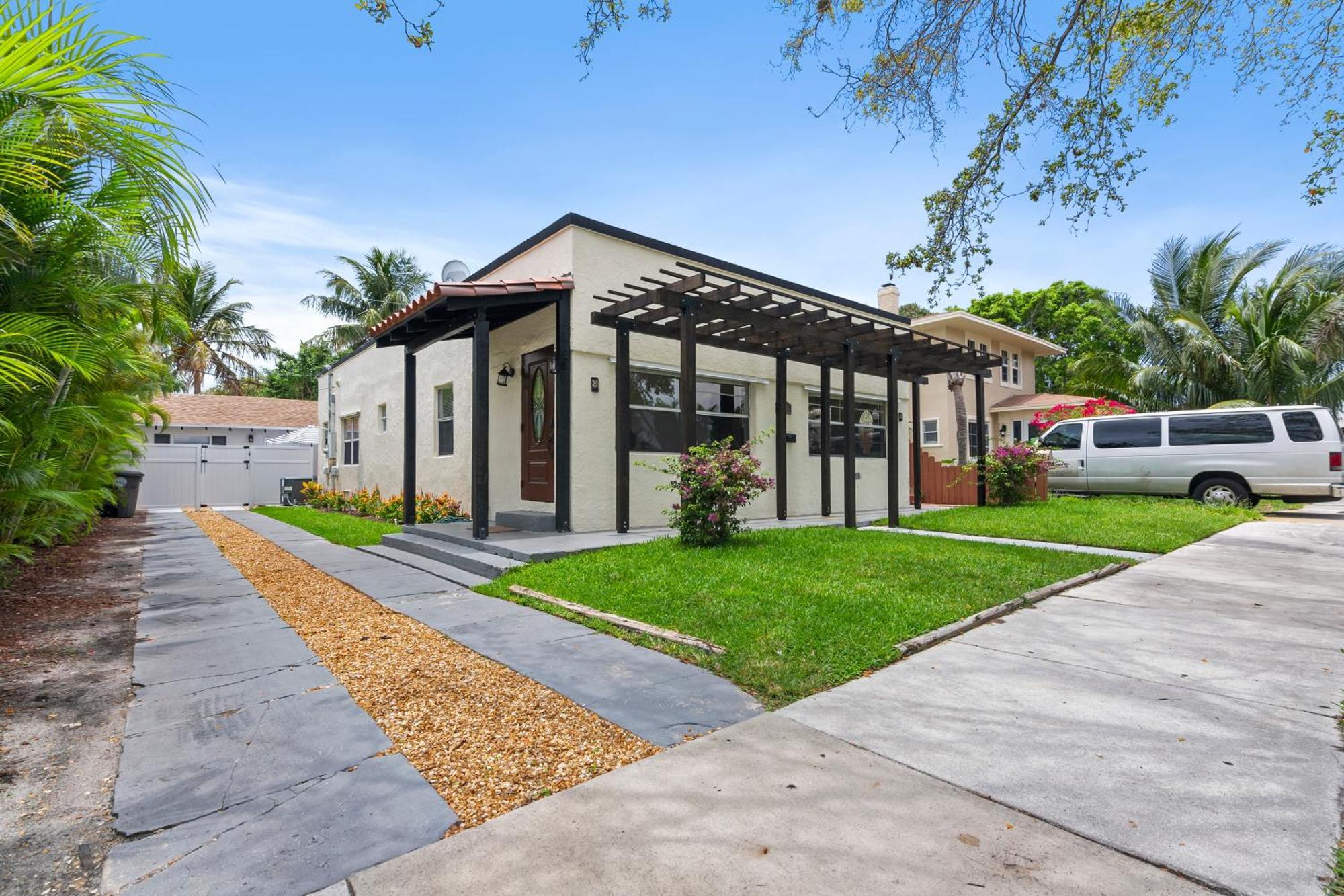 Chic Downtown Vacation Home And Guest Home West Palm Beach Buitenkant foto